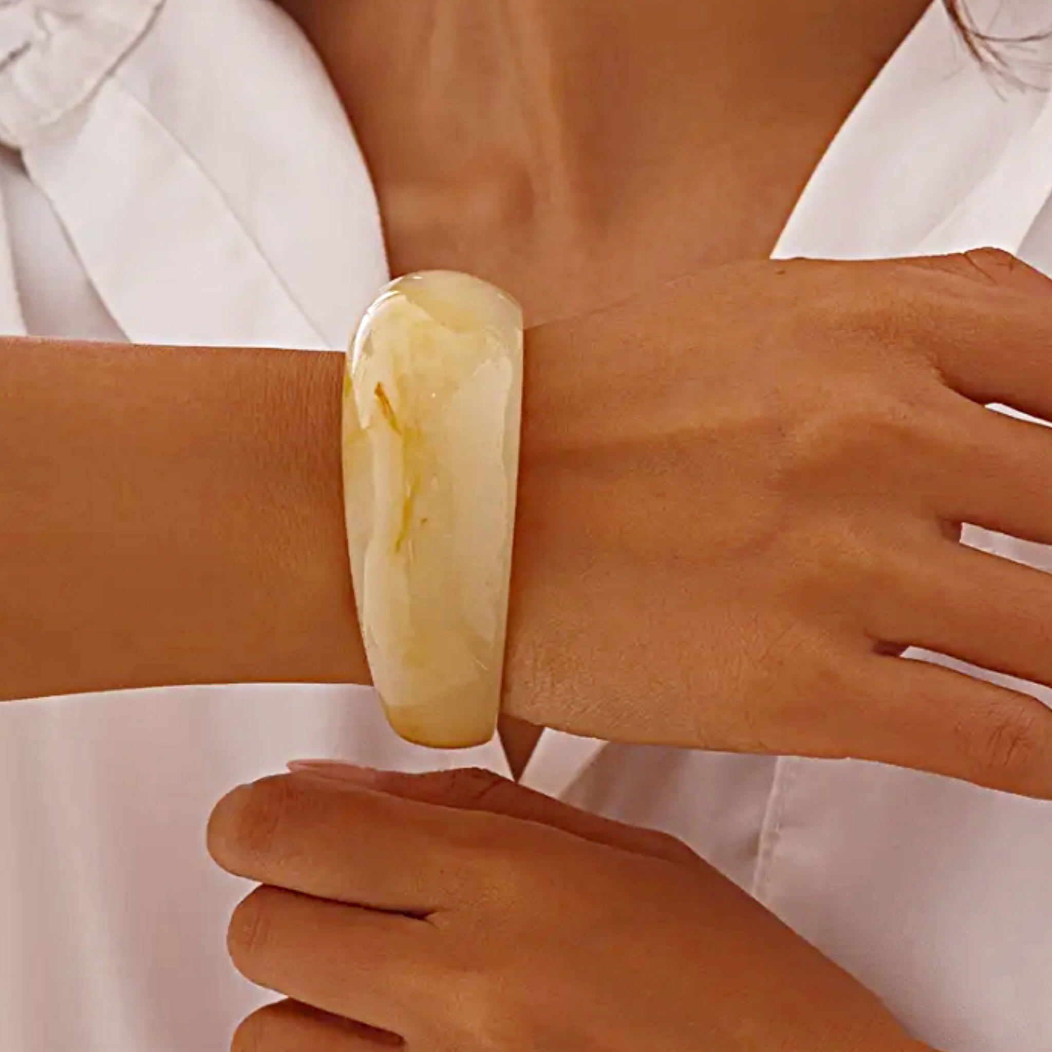 Vintage style Resin Cuff Bangle